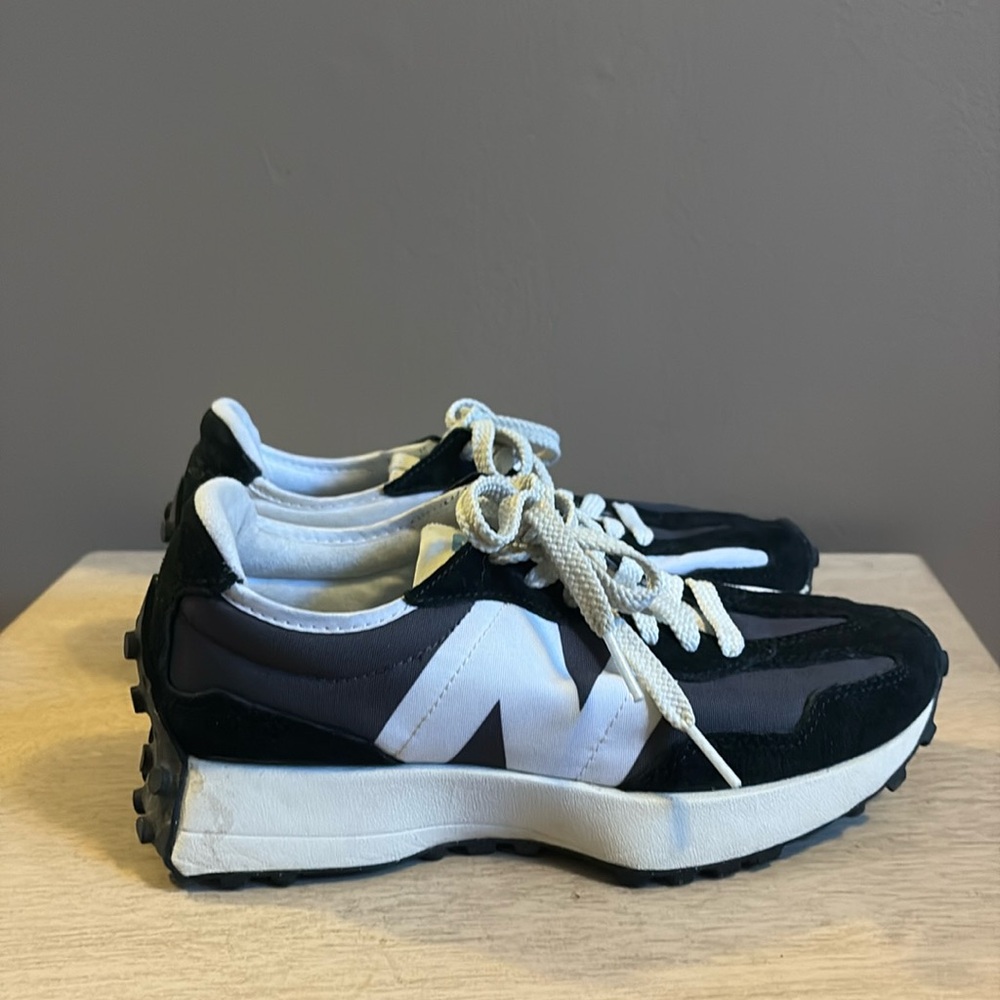 New Balance 327 Black Magnet Sneakers